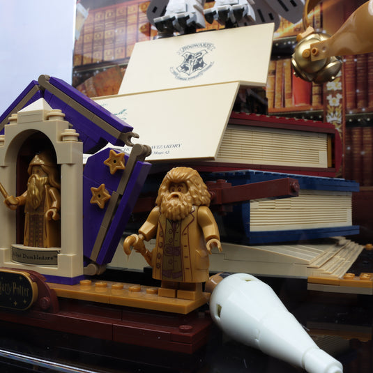 LEGO 76391 Hogwarts Icons Collectors Edition - Display Case