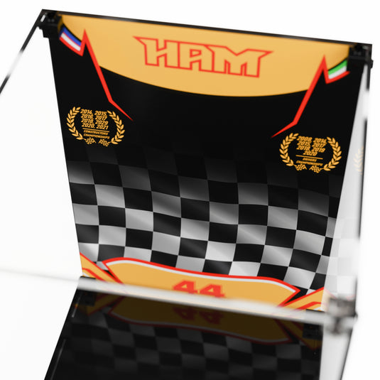 LEGO 43022 Scuderia Ferrari HP Lewis Hamilton Helmet - Display Case