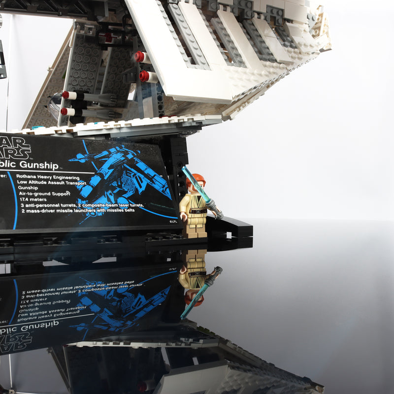 Load image into Gallery viewer, Lego 75309 Republic Gunship Display Case
