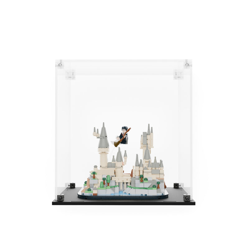 Load image into Gallery viewer, Clear display case with model
